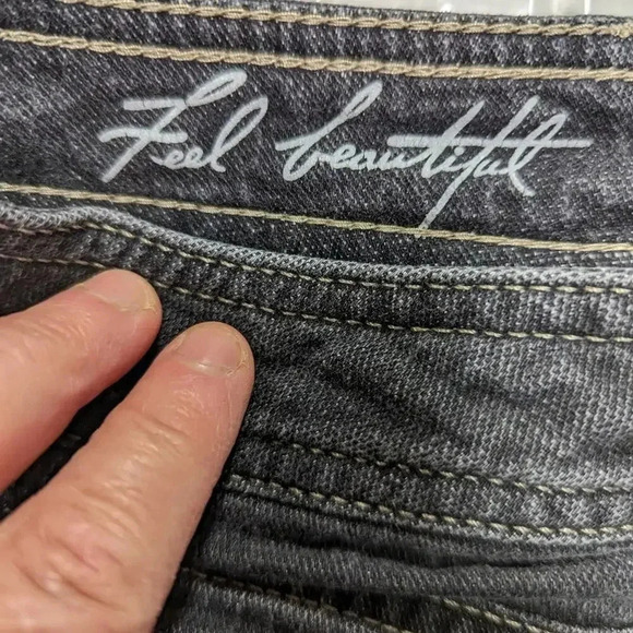 White House Black Market Cropped Jeans - 2 - Picture 5 of 8